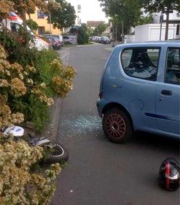 Der junge Motorradfahrer kam mit Verletzungen ins Krankenhaus