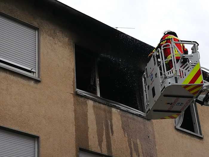 Brand in der Flüchtlingsunterkunft - Feuerwehr Bruchsal im Einsatz