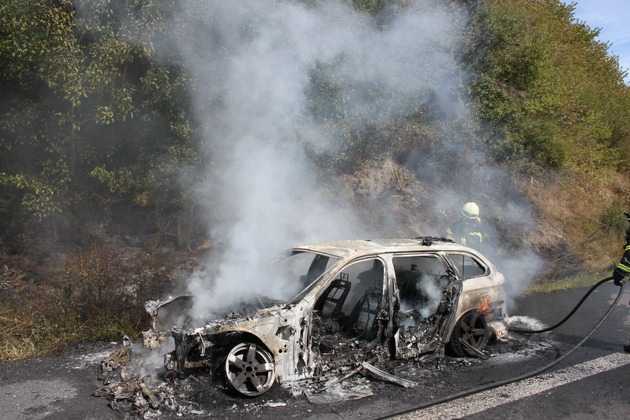 Der BMW ist Totalschaden