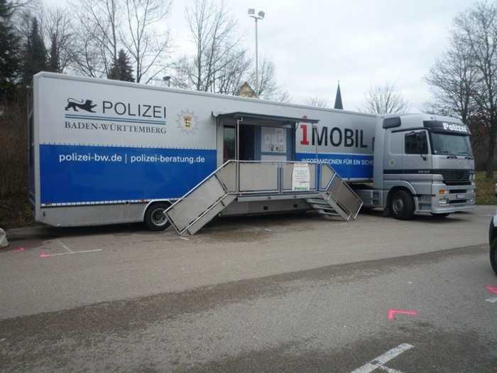 Symbolbild, Polizei, Infotruck