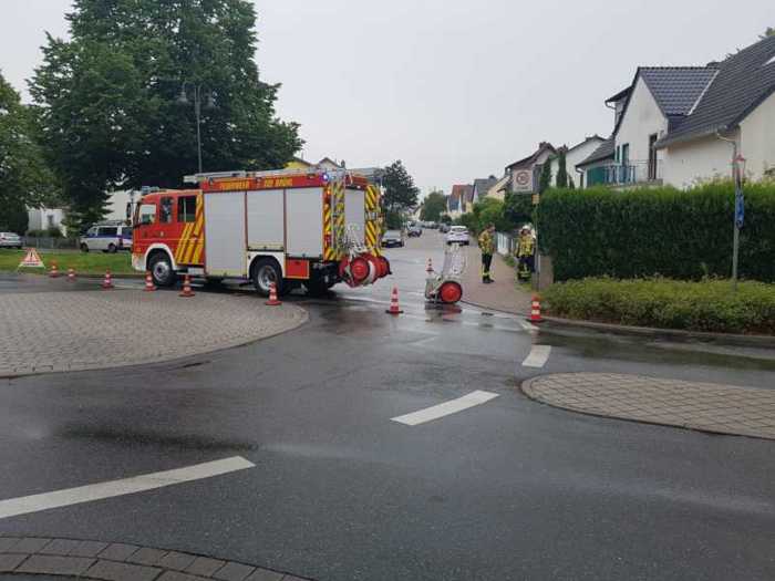 Ölspur auf der Straße © Freiwillige Feuerwehr Brühl