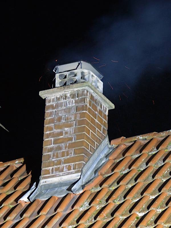 Der Kamin des Hauses (Foto: Feuerwehr Neustadt)