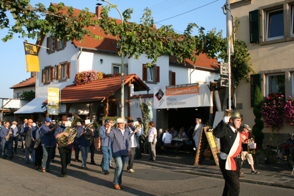 Ruppertsberger Kerwe Das Fest Für Die Ganze Familie 2521