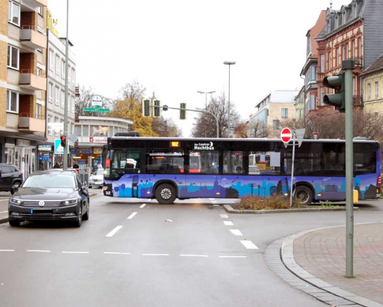 Zwei Verletzte Bei Unfall Mit Linienbus Metropolnews Info