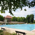 Das traditionsreiche und idyllisch gelegene Thermalbad (Foto: Stadtwerke Heidelberg)