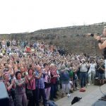 THE QUEEN KINGS beim Neuleininger Burgsommer (Foto: Helmut Dell)