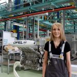 Emilie Frühbeißer im Motorenwerk