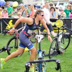 Simone Hofmann in der Wechselzone beim BASF Triathlon Cup Rhein Neckar 2016 in Heidelberg. (Foto: www.rhein-neckar-picture.de)