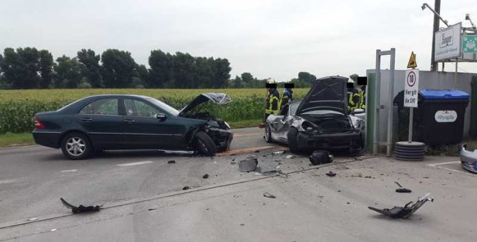 Der Porschefahrer kam ins Schleudern und verursachte diesen Unfall