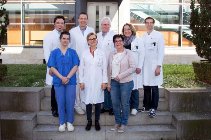 gruppenfoto_frauenklinik_foto_thomas-boehm__