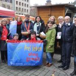 Oberbürgermeisterin Dr. Heike Kaster-Meurer besuchte den Infostand am Kornmarkt (Foto: Stadtverwaltung Bad Kreuznach)