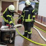 Der Wäschetrockner nach der Bergung (Foto: Feuerwehr Haßloch)