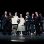 Im Anschluss an die gefeierte Vorstellung von La Sylphide am Freitag, 20.1., wurde auf der Bühne des GROSSEN HAUSES bereits zum zweiten Mal der YOUNG STAR BALLET AWARD verliehen. (Foto: Felix Grünschloss)