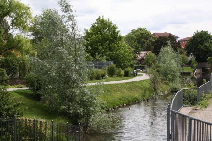 Ähnlich wie in der Wallgasse soll der kombinierte Fuß- und Radweg Richtung Osten verlängert werden. Die Skizze zeigt Planungsdetails. (Foto: Stadtverwaltung)