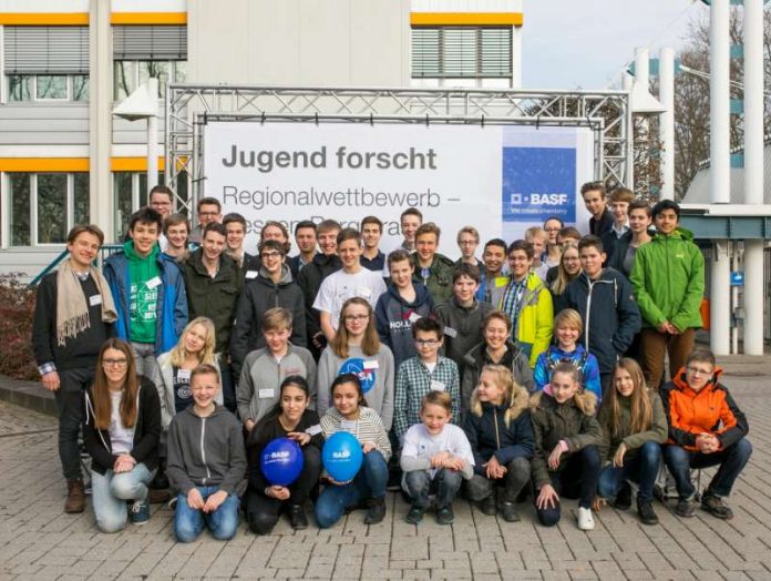 Jugend forscht bei BASF in Lampertheim: 47 Schülerinnen und Schüler aus der Region stellten ihre Projekte beim Regionalwettbewerb Hessen/Bergstraße vor. (Foto: BASF SE)