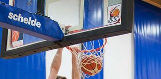 Niklas Kiel und die FRAPORT SKYLINERS Juniors wollen geMAINsam weitere Siege einfahren, um noch in die Playoffs einzuziehen (Foto: (SID) Dennys Sidjabat)