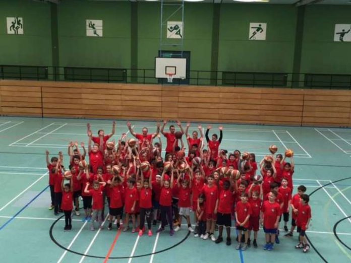 Bereits der 1. Basketball-Erlebnistag war ein voller Erfolg. (Foto: Max Akamphuber)