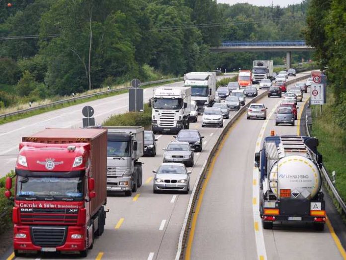 Erwischte, ausländische LKW-Fahrer mit viel Alkohol im Blut