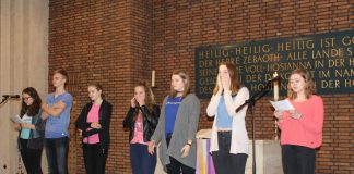 Konfirmanden beim Jugendgottesdienst (Foto: Dekanat Mainz)