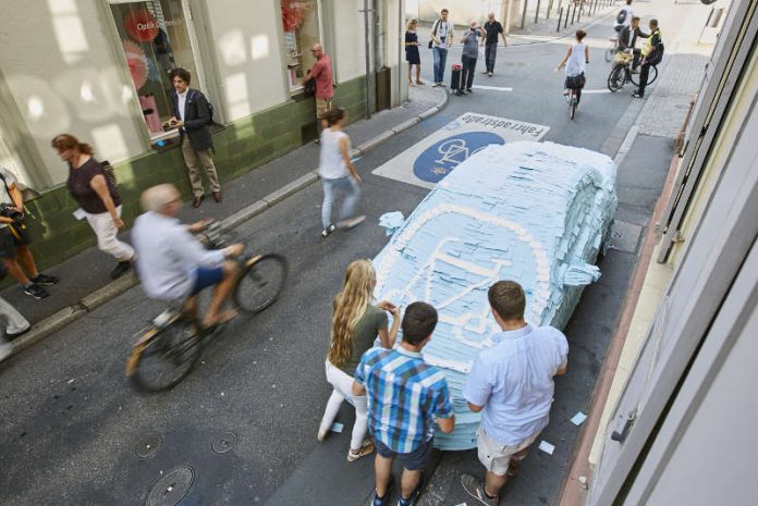 Erster Platz beim Deutschen Fahrradpreis 2017: Die gemeinsame Denkzettel-Aktion #WoParkstDuDenn? der Stadt Heidelberg und der Arbeitsgemeinschaft Fahrradfreundlicher Kommunen in Baden-Württemberg e.V. (AGFK-BW) überzeugte in der Kategorie „Kommunikation“. (Foto: AGFK-BW/Ben van Skyhawk)