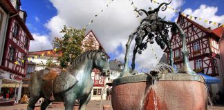 Rossmarkt in Alzey (Foto: Tourist Information Alzeyer Land/Uwe Feuerbach)