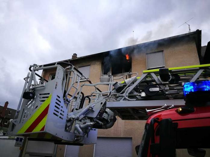 Brand in der Flüchtlingsunterkunft - Feuerwehr Bruchsal im Einsatz