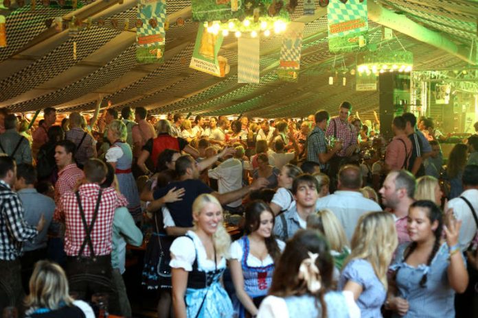 Karlsruher Oktoberfest (Foto: Simon Knittel)