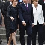 Bundespräsident Frank Walter Steinmeier nebst Gattin Elke Büdenbener, Bundeskanzlerin Angela Merkel und Bundestagspräsident Norbert Lammert (Foto: Helmut Dell)