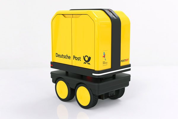 Der Roboter kann Lasten bis zu 150 Kilogramm transportieren und folgt den Zustellern mittels Sensoren auf Schritt und Tritt. (Foto: Deutsche Post DHL Group)