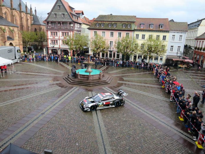 Der Marktplatz wird zur Rennstrecke (Foto: Stadtverwaltung Neustadt)