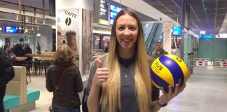 Vor dem ersten Training: Tanja Sredic bei ihrer Ankunft am Frankfurter Flughafen (Foto: VCW)