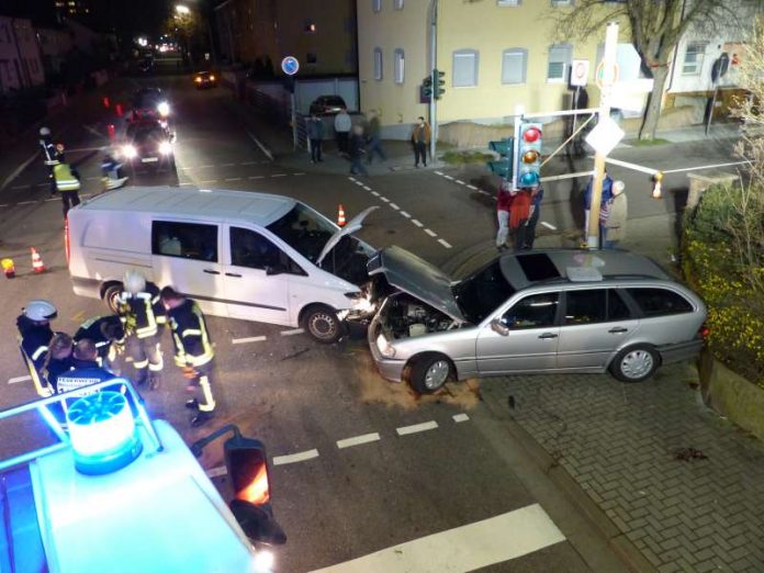 Die Unfallstelle (Foto: Feuerwehr Neustadt)