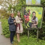 Katrin Hartmann mit Tourismusmanagerin Maria Zimmermann (Foto: Stadtverwaltung Weinheim)