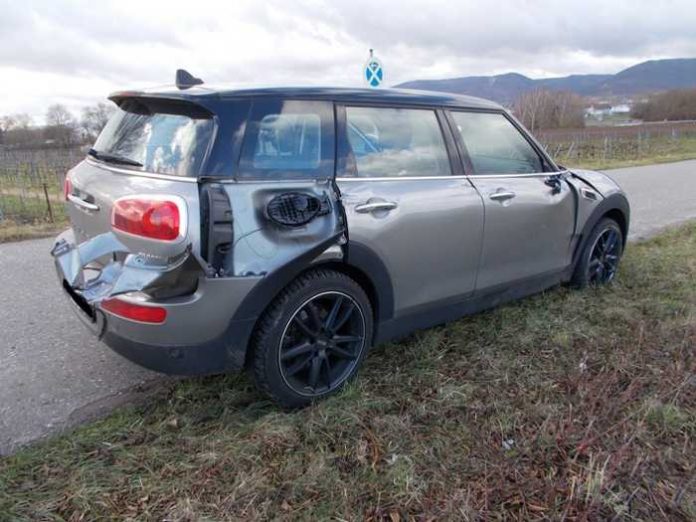 Beschädigter Mini Cooper