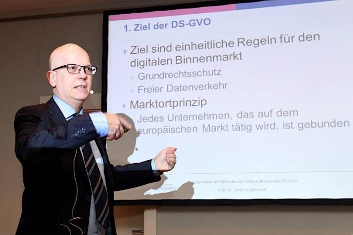 Der Landesbeauftragte für Datenschutz, Prof. Dr. Dieter Kugelmann, erläuterte bei der IHK-Veranstaltung in Mainz, welche Pflichten und Chancen die neuen EU-Regelungen zur Datensicherheit dem Mittelstand bringen. (Foto: IHK Rheinhessen/Kristina Schäfer)