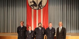 Ehrung der Feuerwehrleute (Foto: Verbandsgemeinde Dannstadt-Schauernheim)