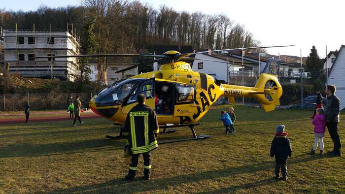 Person von Hochsitz gestürzt - Einsatz des Helis