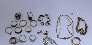 Übersichtsaufnahme sichergestellter Schmuck