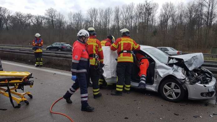 Einsatz auf der A5 - Die Freiwillige Feuerwehr Weingarten