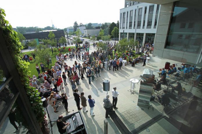 Eröffnung Renate-Wertheim-Platz