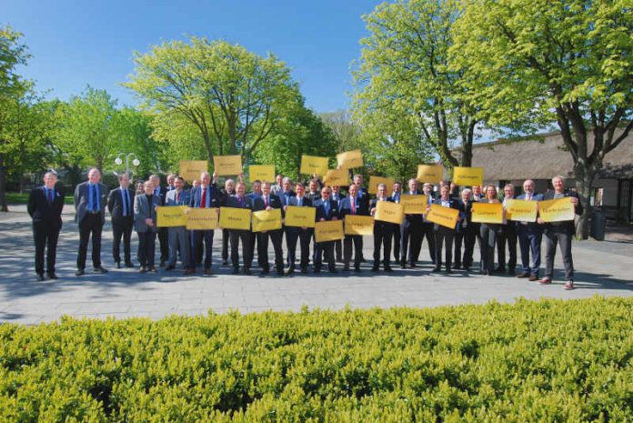 Die Bürgermeister und Oberbürgermeister des Aktionsbündnisses (Foto: Stadt Cuxhaven)