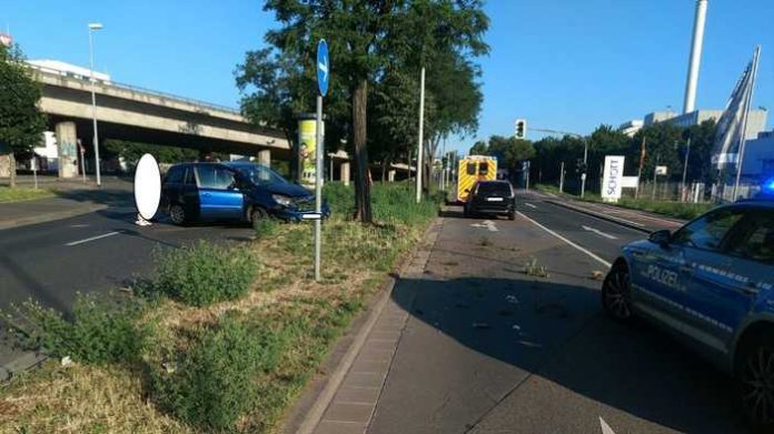 Wegen dem Nichttragen seiner Sehhilfe, verursachte der Fahrer diesen Unfall