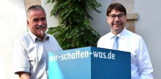 Oberbürgermeister Thomas Hirsch (r.) und Beigeordneter Rudi Klemm rufen Landauer Vereine, Einrichtungen und Organisationen zur Teilnahme am Freiwilligentag der Metropolregion Rhein-Neckar auf. (Foto: Stadt Landau in der Pfalz)