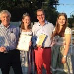 Freude herrschte über den Erfolg bei Heinz Heiler, Eigentümer des Weinguts Heitlinger, Miriam Kaltenbach, Badische Weinkönigin, Claus Burmeister, Winemaker und Sinja Hornecker, Weinprinzessin Kaiserstuhl und Tuniberg (v.l.) (Foto: Agentur Art)