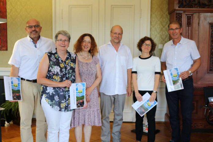 Kinderförderfonds Neckar-Bergstraße konnte in seinem Jubiläumsjahr so viel helfen wie noch nie – Letztes Treffen mit Heiner Bernhard (Foto: Stadt Weinheim)