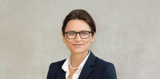 Prof. Dr. Martina Klärle lebt gerne auf dem Land und möchte mit ihrer wissenschaftlichen Expertise den ländlichen Raum retten. (Foto: Benedikt Bieber/Frankfurt UAS)