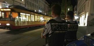 Zur Stärkung des subjektiven Sicherheitsgefühls führten die Verkehrsbetriebe und das Polizeipräsidium Karlsruhe gestern Abend eine weitere Schwerpunktkontrolle durch