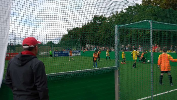 Engagiert haben die jungen Fußballer im vergangenen Jahr gespielt. Gewonnen hat das 2. Fußballturnier der Grundschulen der Verbandsgemeinde Dannstadt-Schauernheim die Mannschaft 2 aus Dannstadt-Schauernheim. (Foto: Verbandsgemeindeverwaltung Dannstadt-Schauernheim)