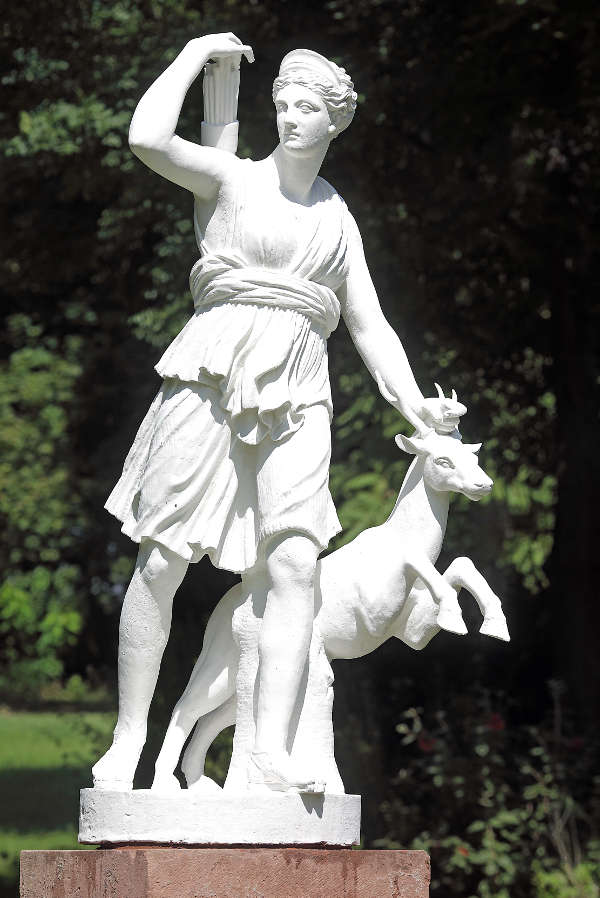 Diana-Statue im Herrnsheimer Schlosspark. (Foto: Rudolf Uhrig)