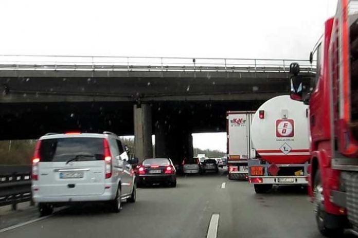 Keine Rettungsgasse